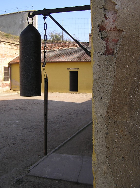 img00012.jpg