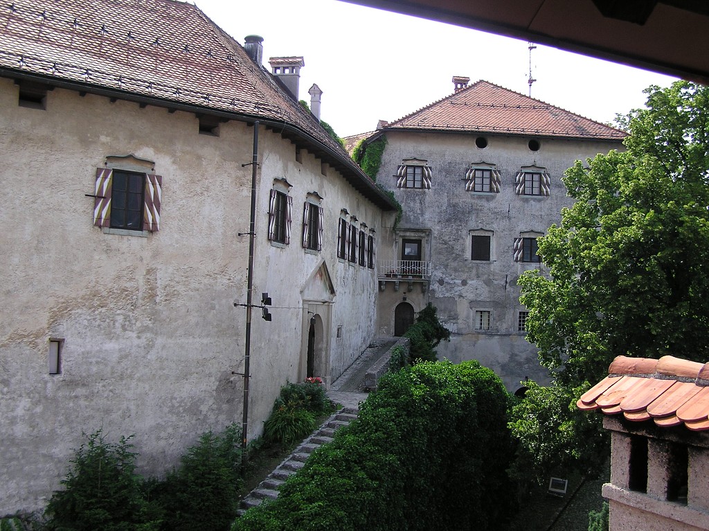 img00048.jpg