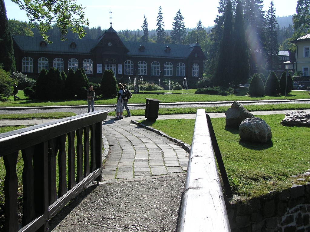 img00017.jpg